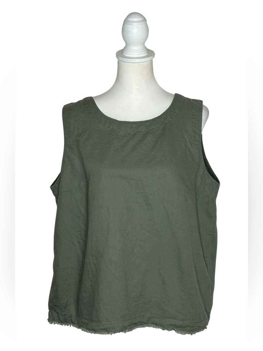Liz Claiborne EUC Olive Green Linen-Blend Sleeveless Tank Raw Hem Sz L Lagenlook